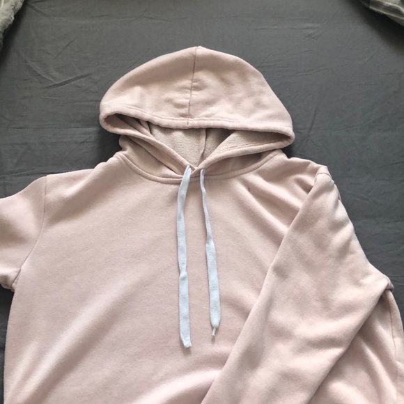 Pink cropped hoodie - Picture 2 of 4